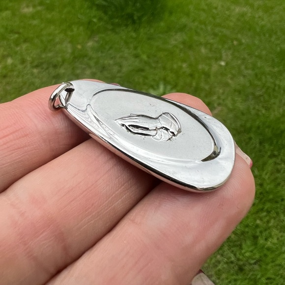 Vintage Sarah Coventry Silver-tone Serenity Prayer Pendant - Picture 8 of 14